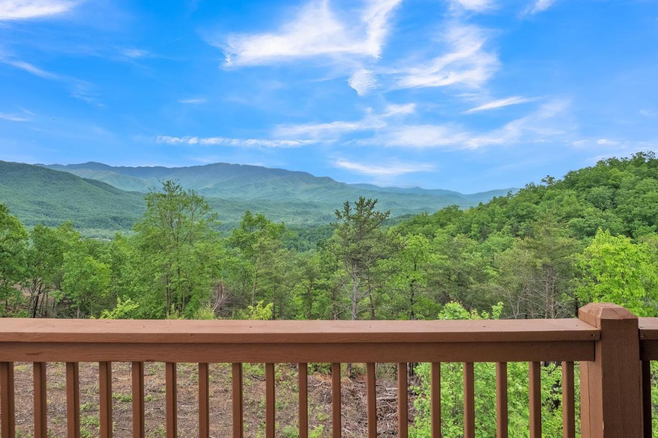 Sky Views - Panoramic Views Cabin Gatlinburg Exteriör bild